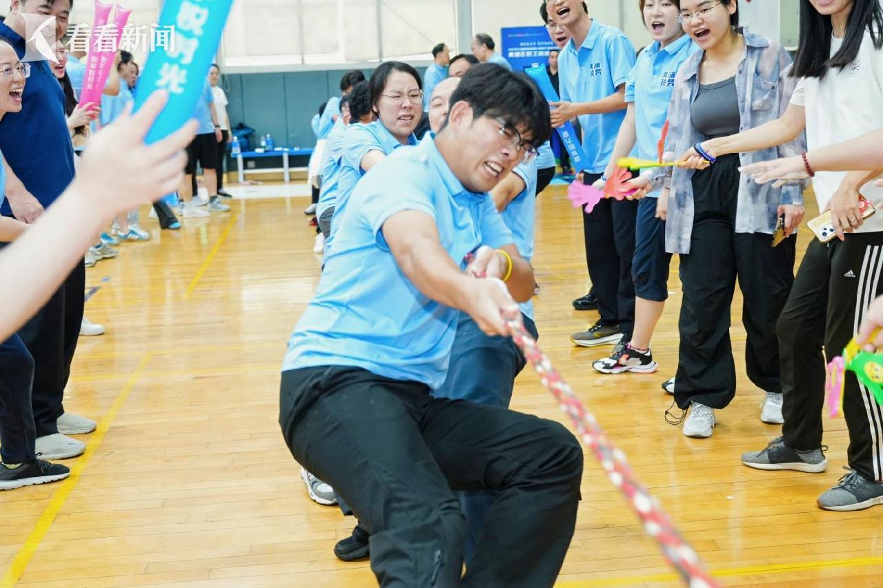2025年上海城市业余联赛·上海市职工健身汇旱地冰壶赛暨黄浦区职工趣味嘉年华在黄浦市民健身中心举办 案例展示 第3张